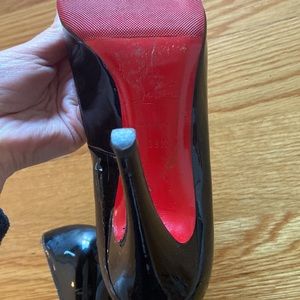 Size 39.5 Christian Loubotin Pumps in great condition.